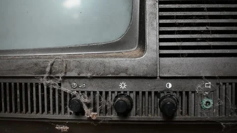 Old dusty TV, tuning knobs 스톡 동영상 138154595