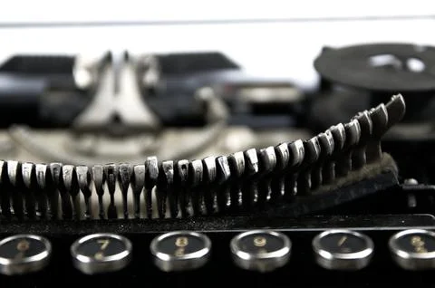 Old, dusty typewriter seen up close. Stockfoto's