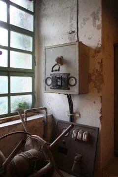 Old electrical panel Stockfoto's
