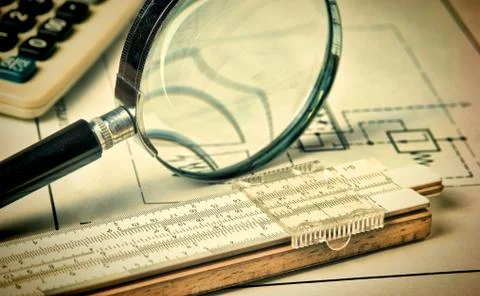 Old engineering tools on a technical drawing Foto stock