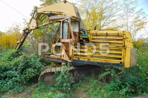 Old excavator parts Stock Photos