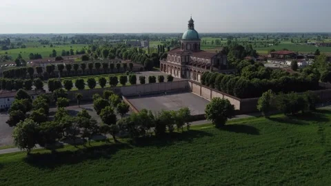 Old farmhouse Stockbeeldmateriaal 167732553