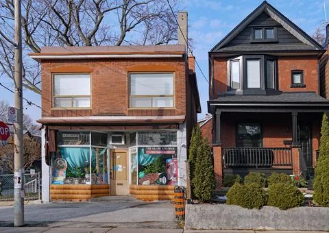 Old fashioned corner store Stock Photos
