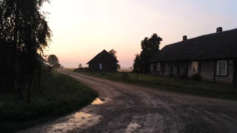 Old fashioned house at dusk Video stock 115317676