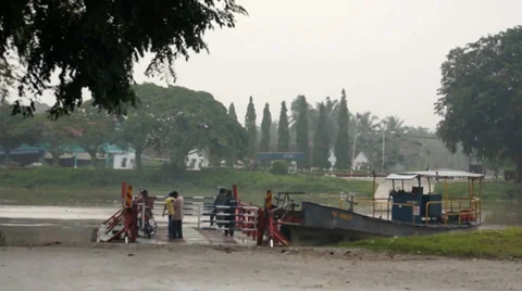 Old ferry docking Video stock 34970124