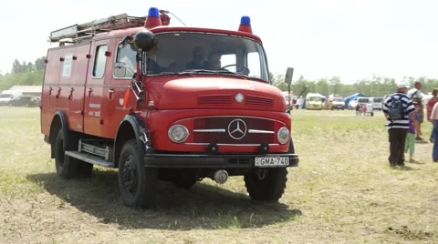Old Fire Engine is Coming Stock Footage 50741705