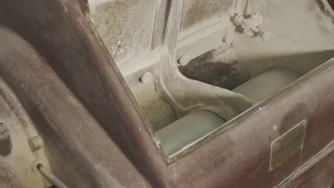 Old flour grinding machine Video stock 210227177