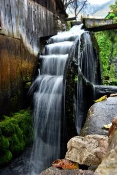 Old functional working mill wheel Foto stock