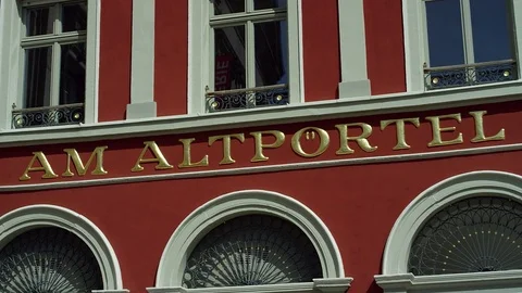 The Old Gate (in German Altpoertel) is the medieval city gate in Speyer Vidéo 79090685