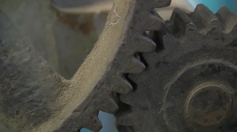 Old gear Vídeos de archivo 35564293