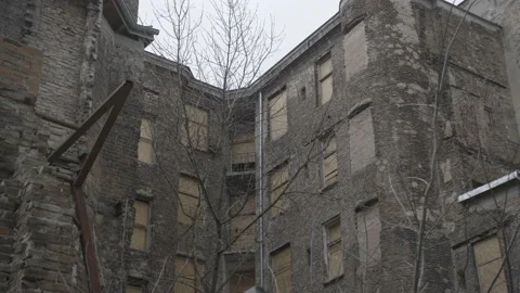 Old Ghetto building 4K Vídeos de archivo 146860328