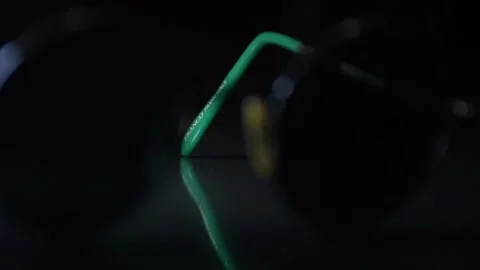 Old Glasses Blurred In Vidéo 153824656