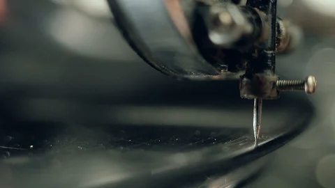 Old gramophone video, close up, macro shot Stockbeeldmateriaal 94982410