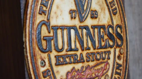 An old Guinness drink logo Vídeo Stock 131040136