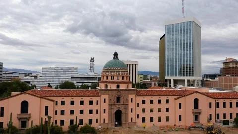 The Old Historic Pima County Courthouse In Tucson, Arizona Under Vídeos de archivo 129476985