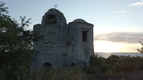 Old Historical building during sunset at Gotland, Sweden Vídeos de archivo 139587996