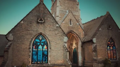 Old holbeach cemetry stone chapel Video stock 129961281