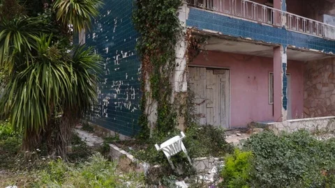 Old House - 3/4 View Video stock 111822202