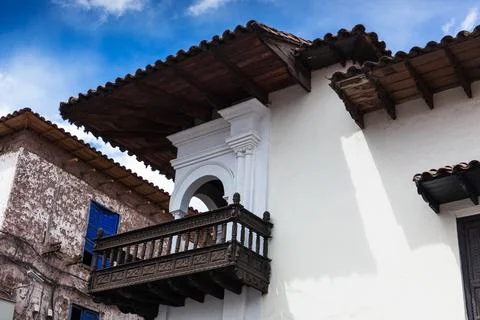 Old house on background of sky Foto stock