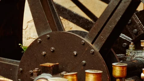 Old hydraulic engine in motion Stock Footage 325631608