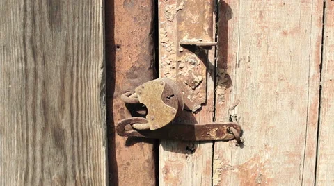 Old iron rusty locks Stock-Footage 57325377