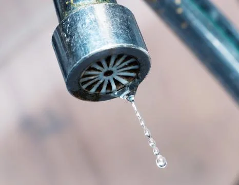 Old kitchen tap dripping Stockfoto's