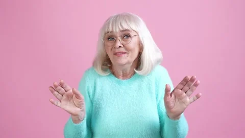 Old lady arms point her not agree decision isolated pastel color background Stock Footage 169287829