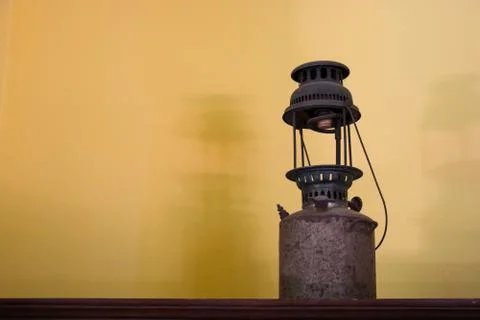Old lantern on the wall Foto stock