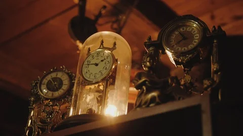 Old lock in a Antique shop Vidéo 98613060