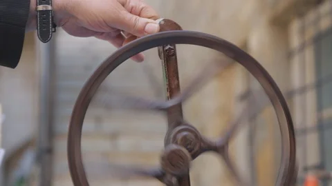 Old Machine wheel 스톡 동영상 102178136