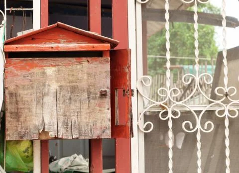 Old mailboxes that the components are close to Foto stock