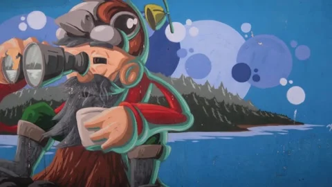Old man with binoculars Original Stockbeeldmateriaal 173586184