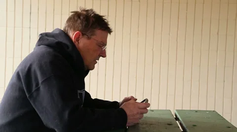 Old man on a cell phon 動画素材 36274778