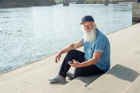 Old man talking on the phone Stock Photos