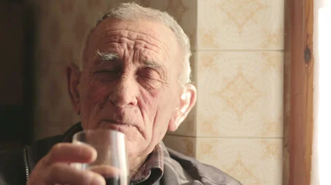 Old man tasting a red wine Video stock 35166497