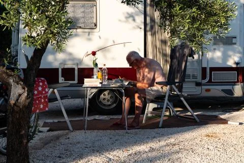 Old Man Writing Stockfoto's