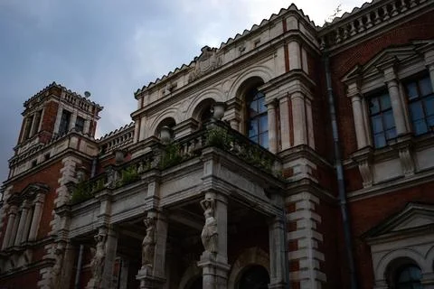 An old mansion that has been preserved in Russia since tsarist times. a build Stock Photos