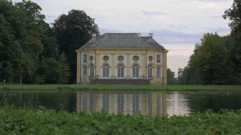 Old Mansion By The Water Video stock 118388409