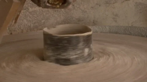 Old millstone grinds corn Vídeo Stock 36973851