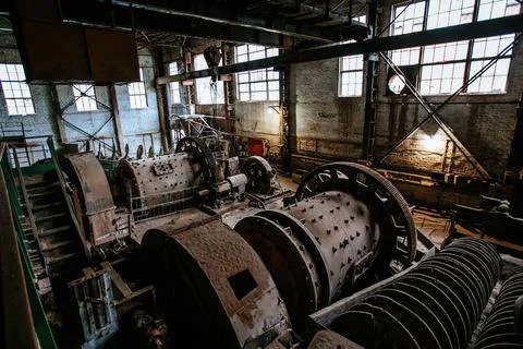 Old mining processing plant. Ore-dressing treatment with classifiers 스톡 사진