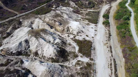 The old mining works around the Bissoe cycling trail from devpran to perranporth Video stock 262791592