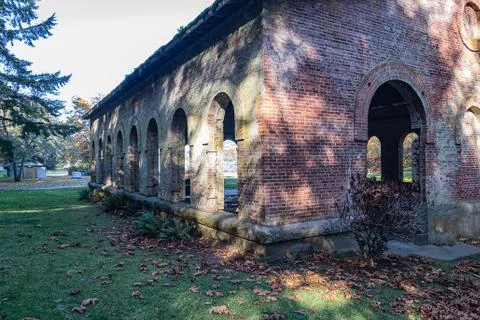 An old park building in late fall Fotos de archivo