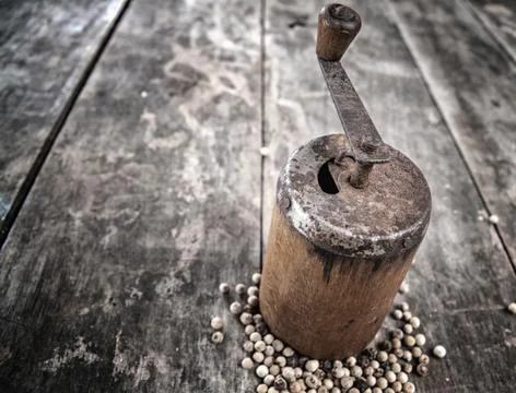 Old pepper grinder mill Foto stock