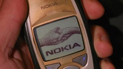 Old Phone Turning On 動画素材 86154130