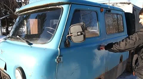 Old pickup Vídeo Stock 21967948
