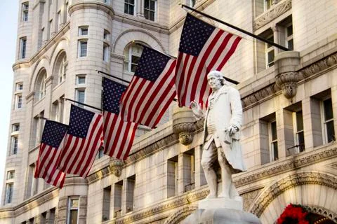 Old Post Office building with Benjamin Franklin Statue, Washington DC Fotos Stock