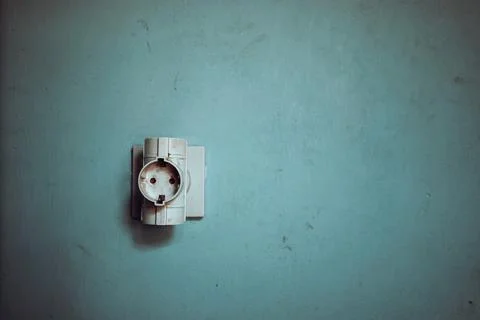Old power distributor in the wall Stock-Fotos
