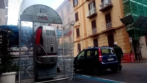Old public telephone booth Vídeo Stock 226914448