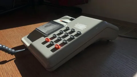 Old push button telephone from 1980s UK being used Vídeos de archivo 137180058