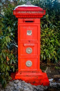 Old red mailbox Foto stock